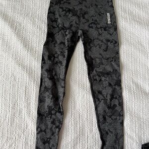 Women’s Charcoal Camo Leggings